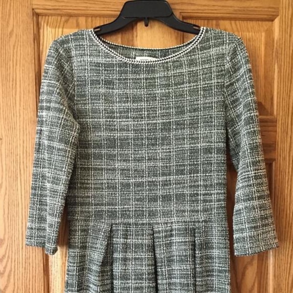 3/4 sleeve black and white dress